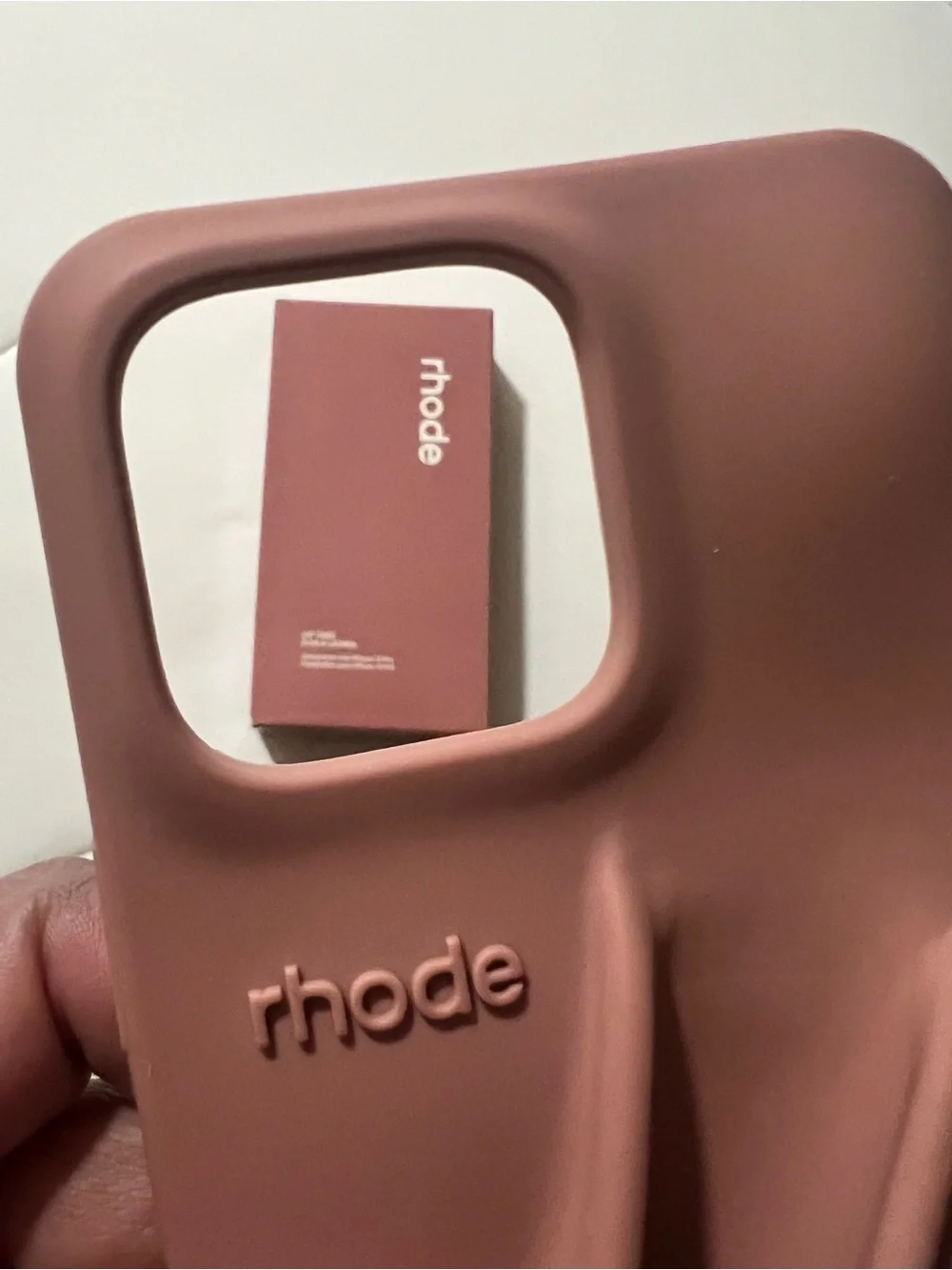 LNIB rhode iPhone 13 Pro Toast Peptide Lip Holder Silky Silicone Case